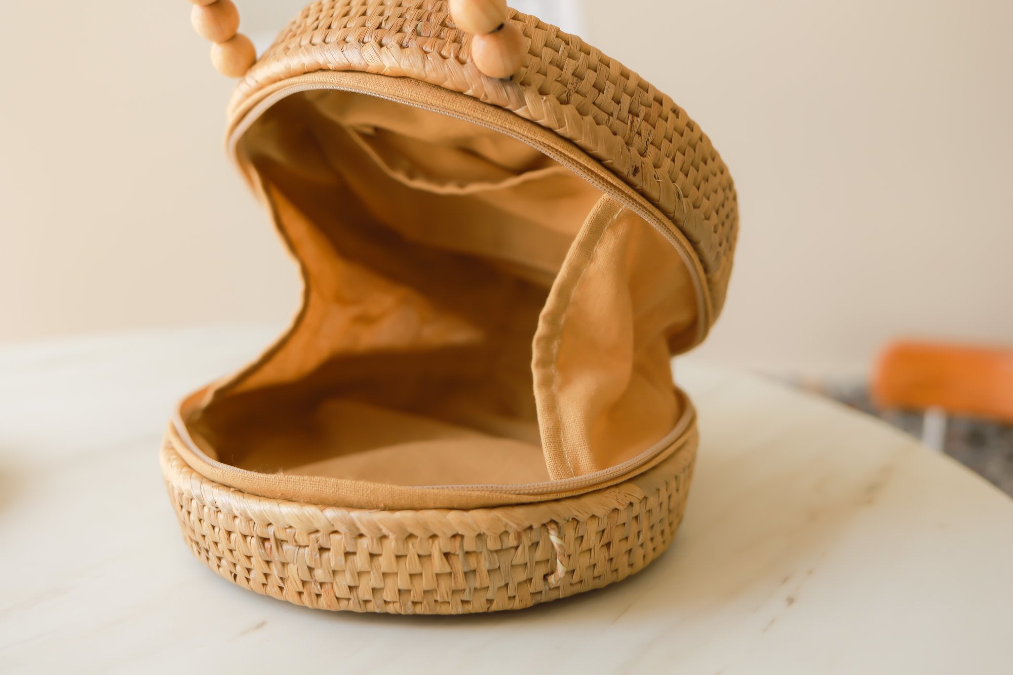 Pha Gnan Sustainable fashion straw handmade bags