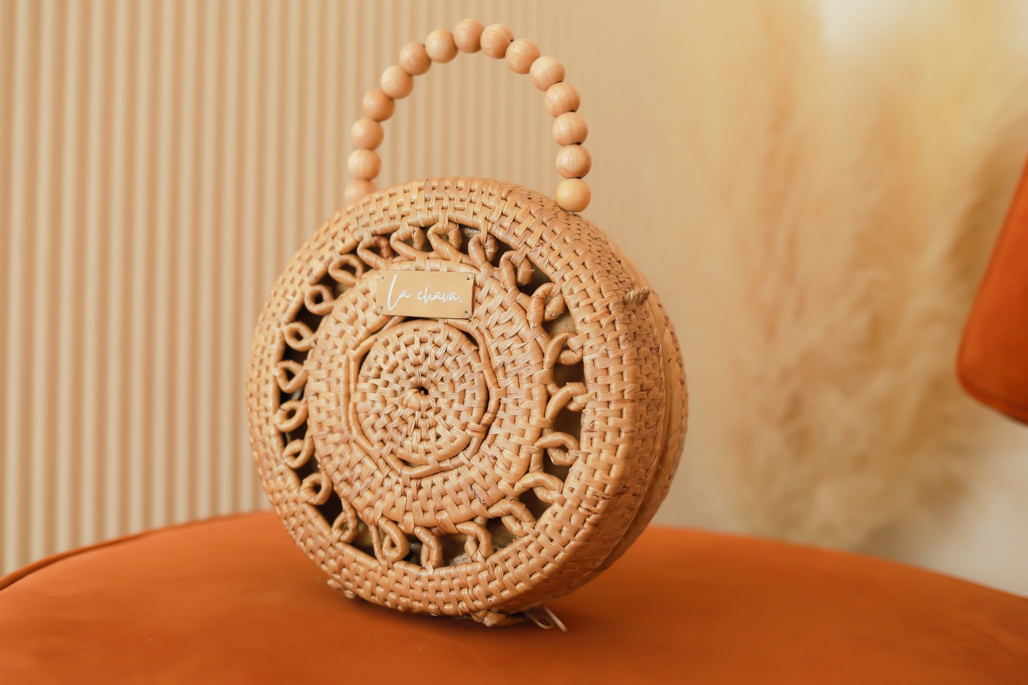 Pha Gnan Sustainable fashion straw handmade bags